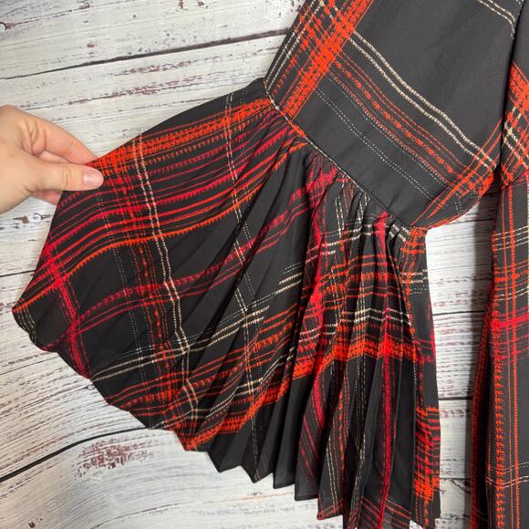 Vince Camuto Plaid Bell Sleeve Tunic Top Black Red Orange Pleated Sleeves 2X - Picture 2 of 6